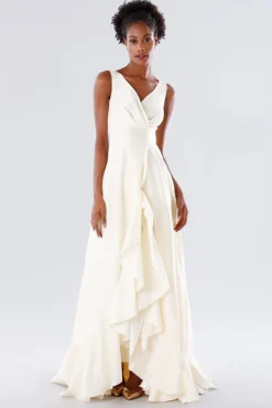 Abito bianco in taffeta con rouches