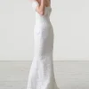 Abito da sposa a sirena in pizzo macrame off shoulder