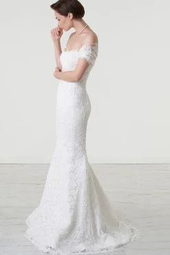 Abito da sposa a sirena in pizzo macrame off shoulder