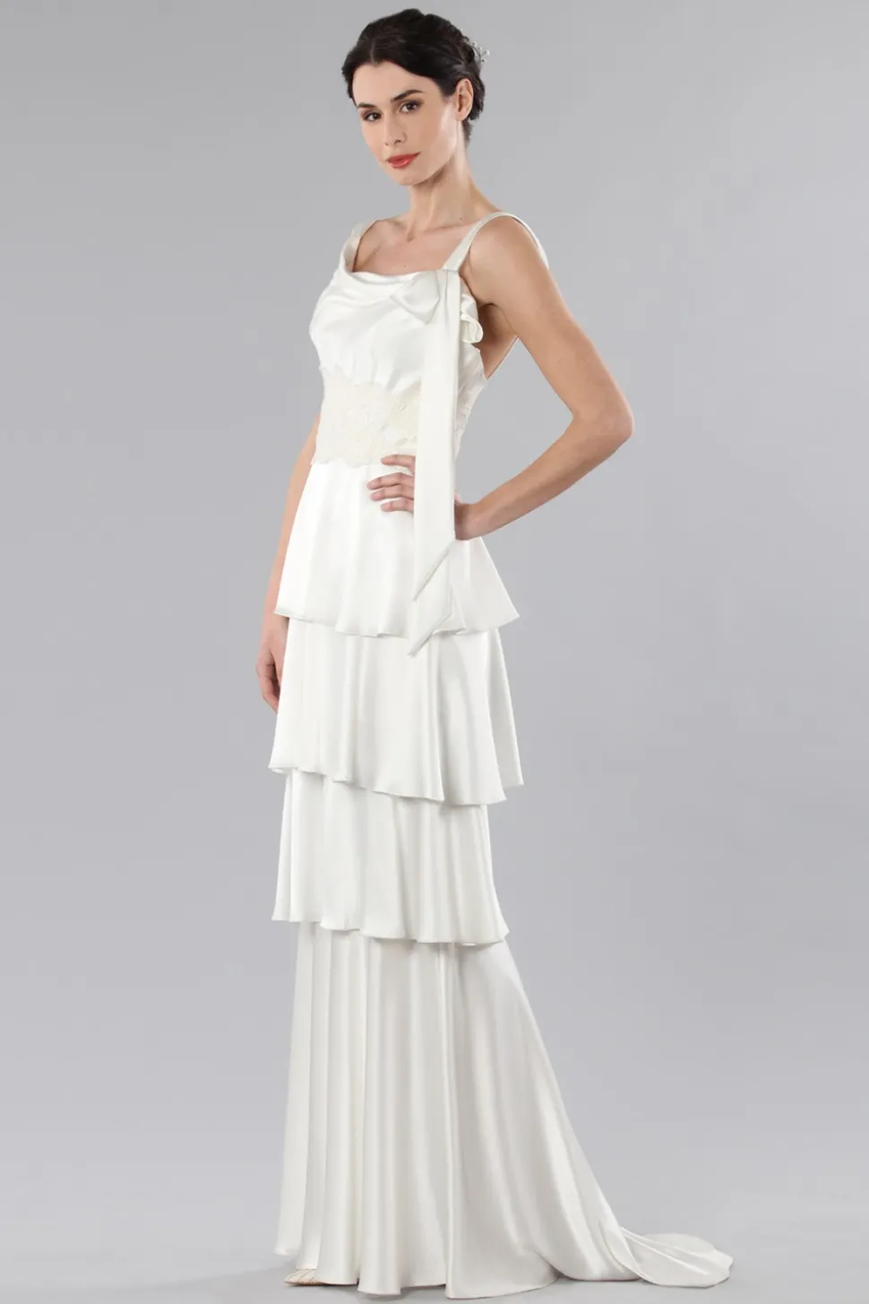 Abito da sposa con balze