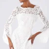 Abito da sposa in pizzo con manica a calla