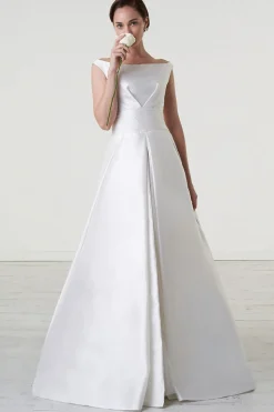 Abito da sposa off shoulder con fascia in vita
