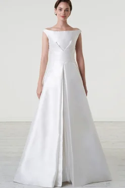 Abito da sposa off shoulder con fascia in vita