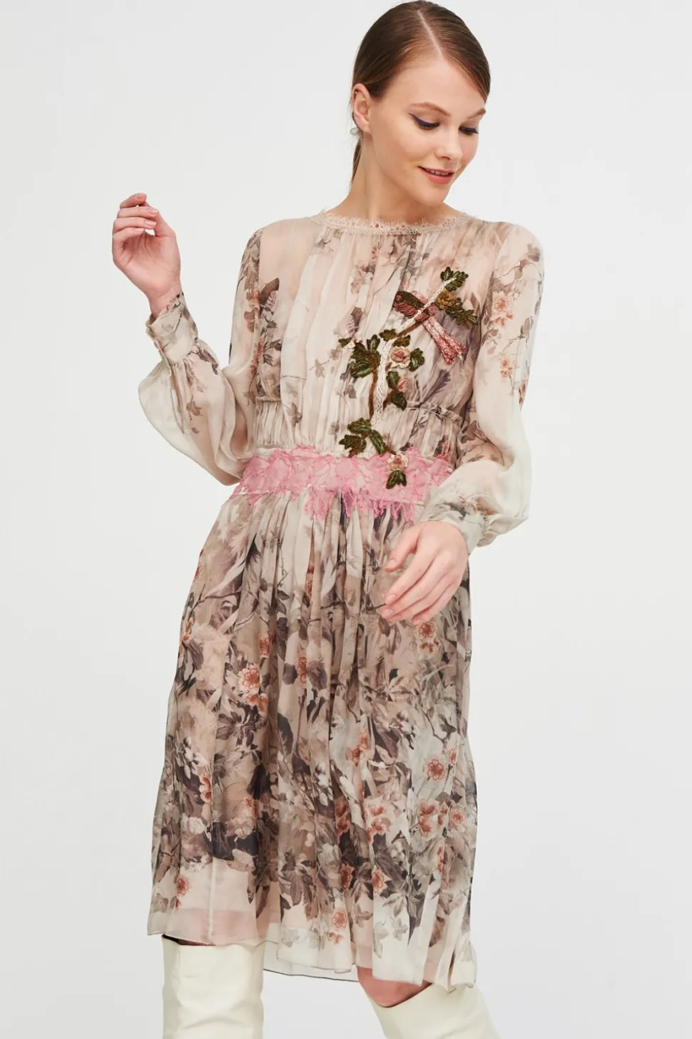 Abito in chiffon di seta con motivo floreale