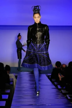 Abito in crepe di seta con zip