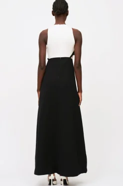 Abito in crepe e organza con ricami
