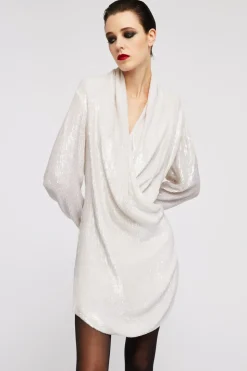 Abito in paillettes bianche