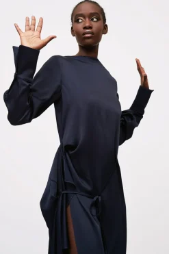 Abito in seta blu