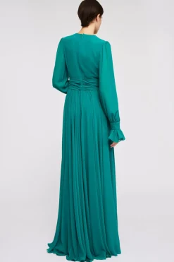 Abito lungo verde con scollo