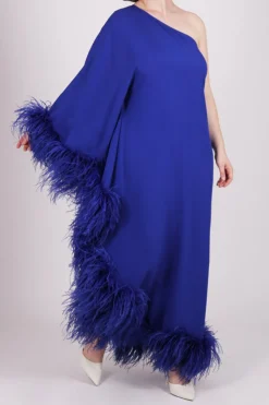 Abito monospalla blu con piume