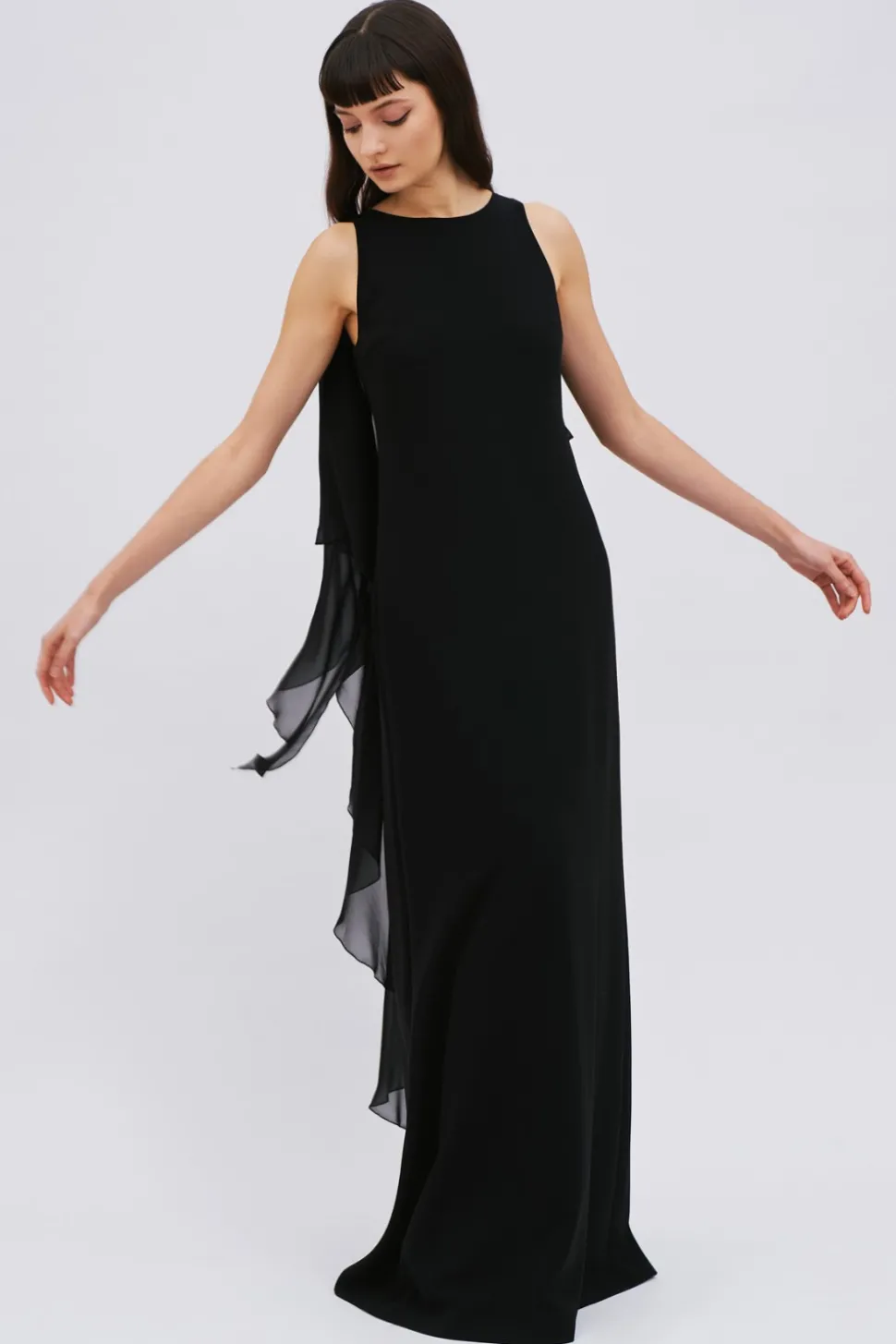 Abito nero con chiffon