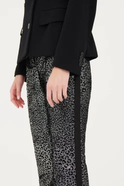 Pantaloni smoking leopardati