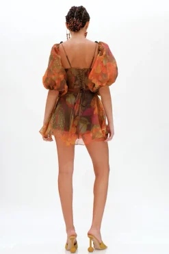 Top e shorts stampati